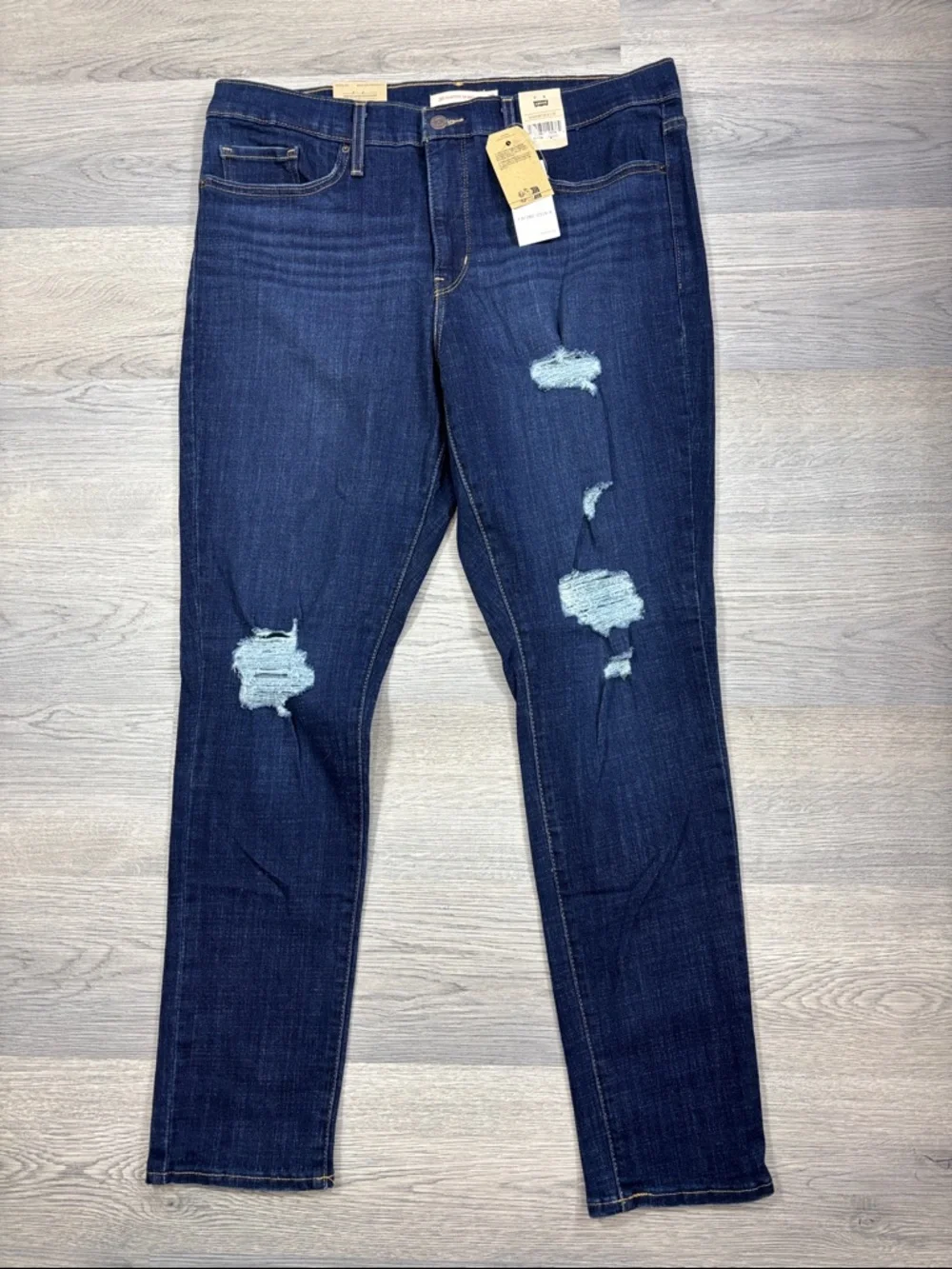 Levi's 311 Shaping Skinny‎ Distressed Jeans - size 32/14 Short NWT